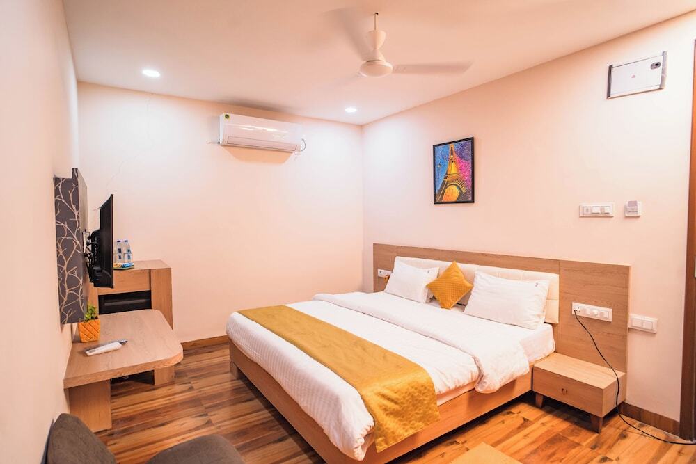 Индаур: Hotel The Grand Tara