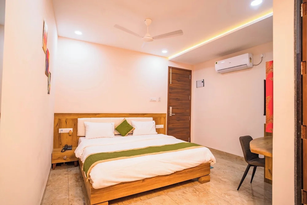 Индаур: Hotel The Grand Tara