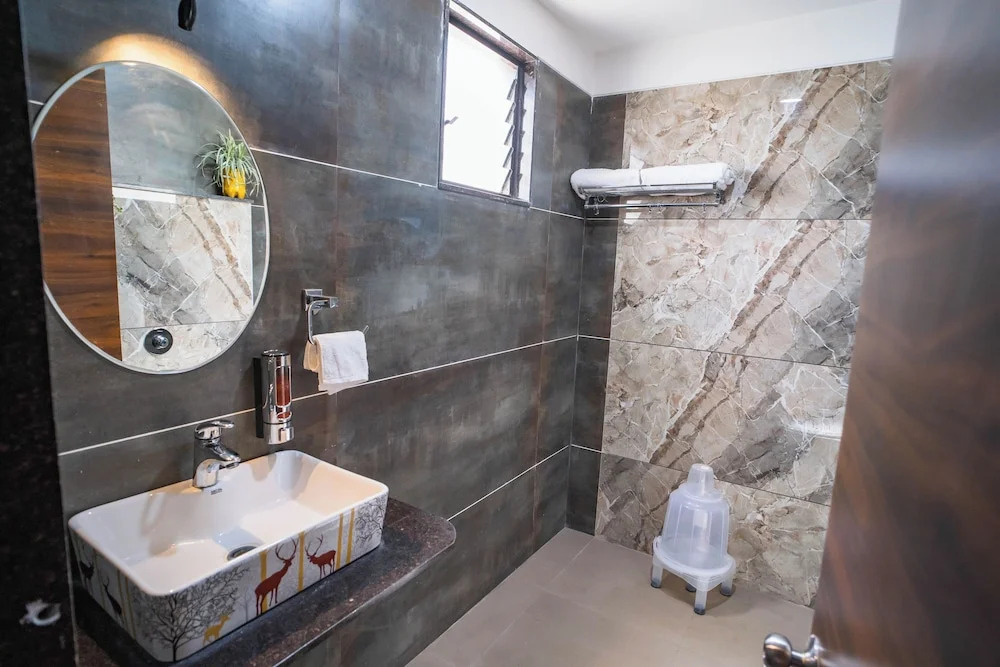 Индаур: Hotel The Grand Tara
