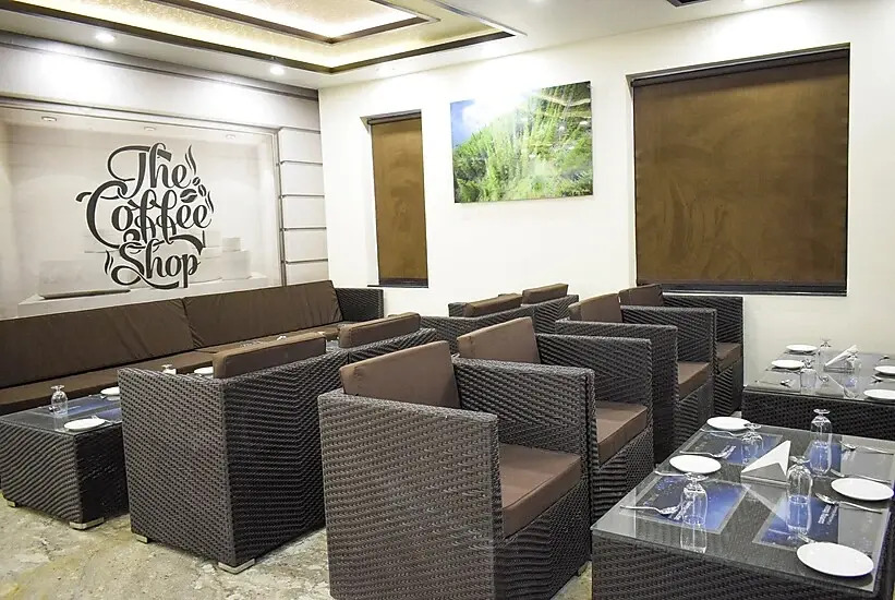 Фирозабад: Hotel Pearl Blue