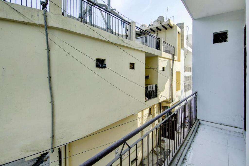 Нью-Дели: OYO 80512J Eco Park Hotel