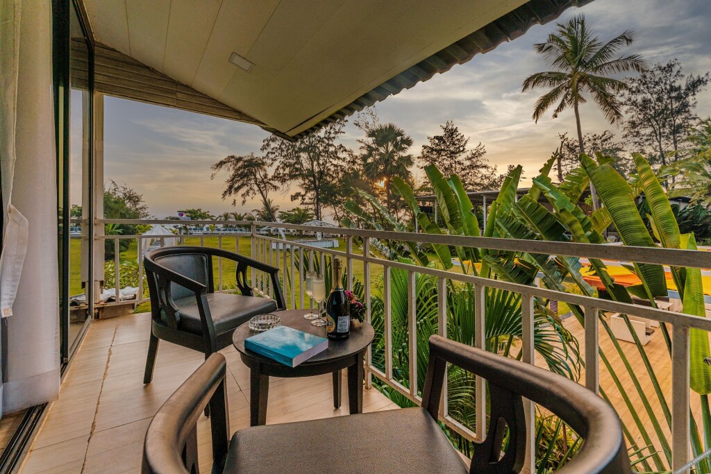 Морджим: Foxoso LA Beach Resort