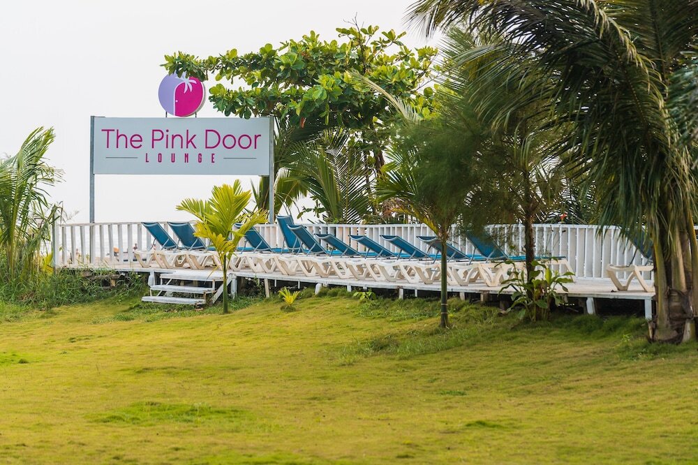 Морджим: Foxoso LA Beach Resort