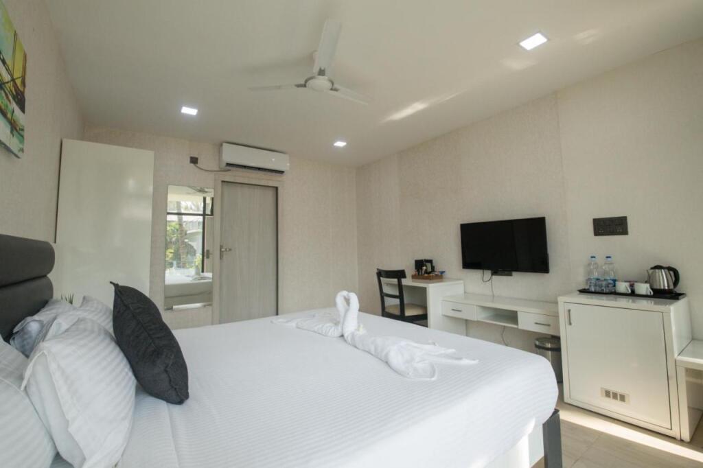Морджим: Foxoso LA Beach Resort