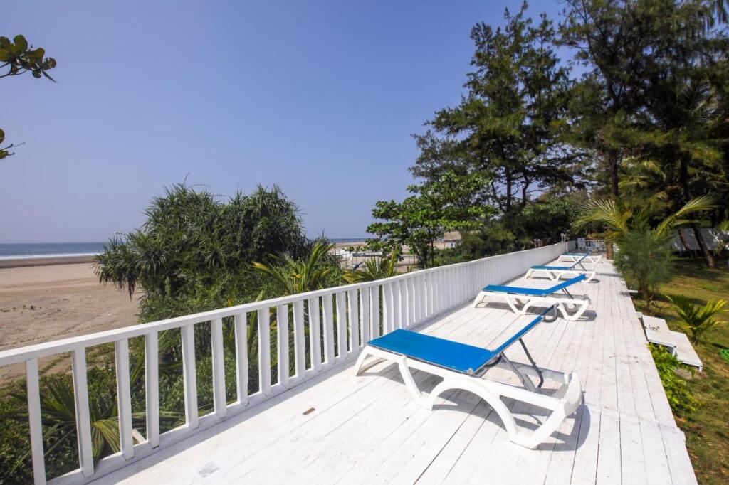 Морджим: Foxoso LA Beach Resort