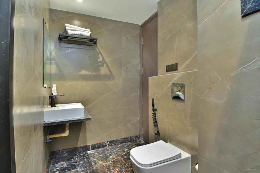 Нью-Дели: Hotel Uptown - By La Exito Hotels