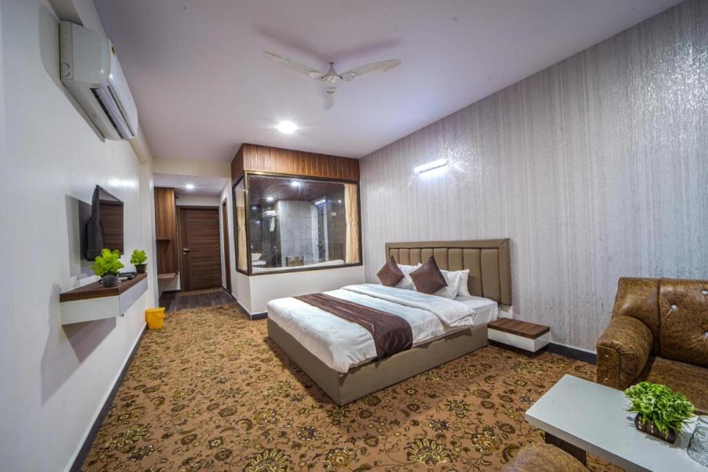 Колхапур: Hotel Jurkis, Kolhapur