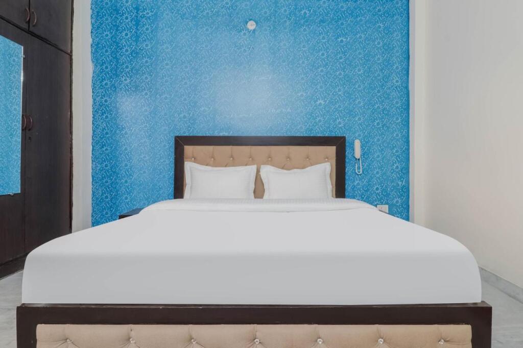 Нью-Дели: Collection O 79212 Dwarka Royal Inn