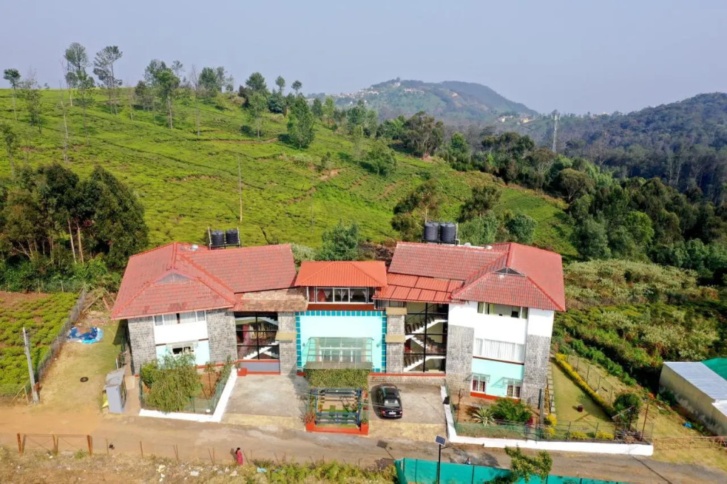 Кунур: Misty Meadows resort coonoor by lexstays