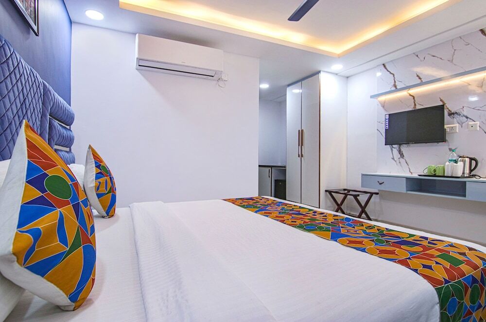 Нойда: Fabhotel Satyam International