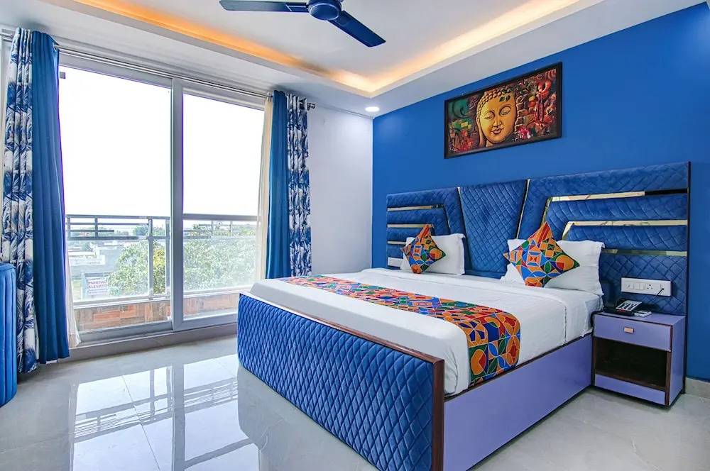 Нойда: Fabhotel Satyam International
