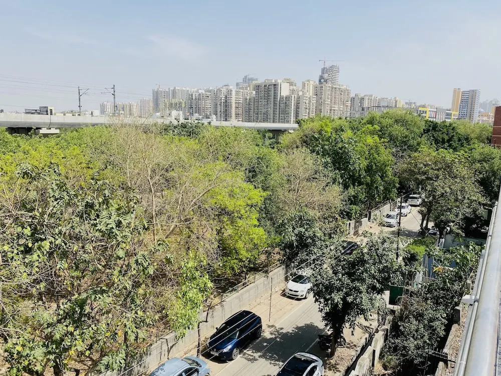 Нойда: Qotel Hotel Noida Sector 51