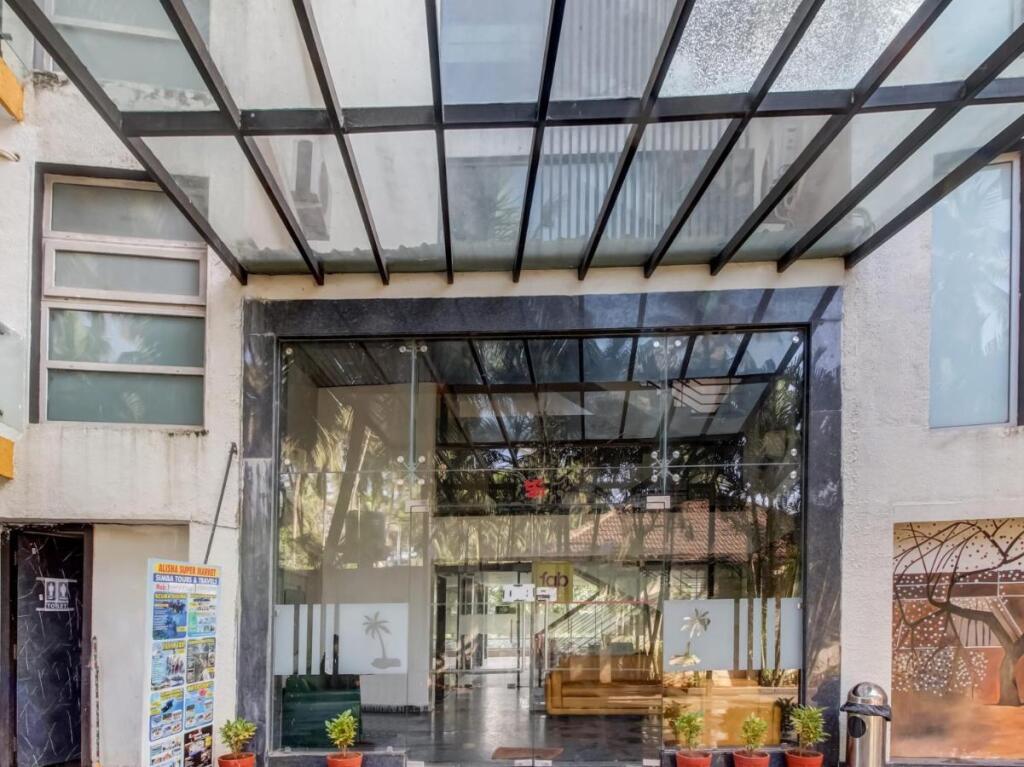 Калангут: Townhouse OAK Hotel Mannat Goa