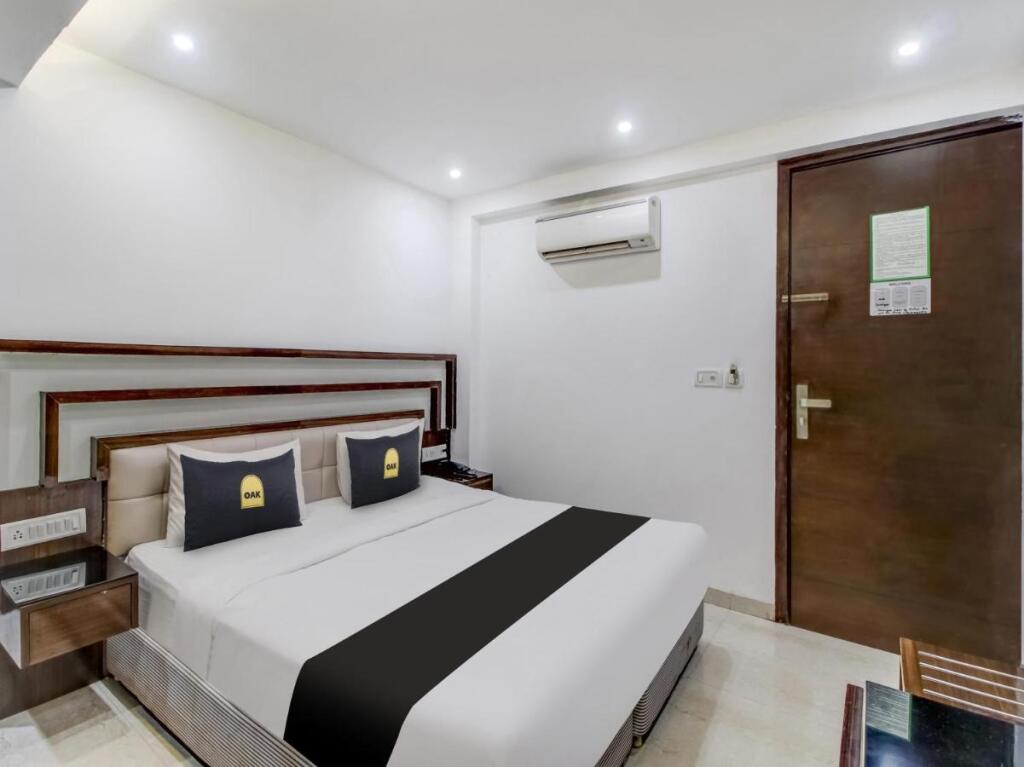 Калангут: Townhouse OAK Hotel Mannat Goa