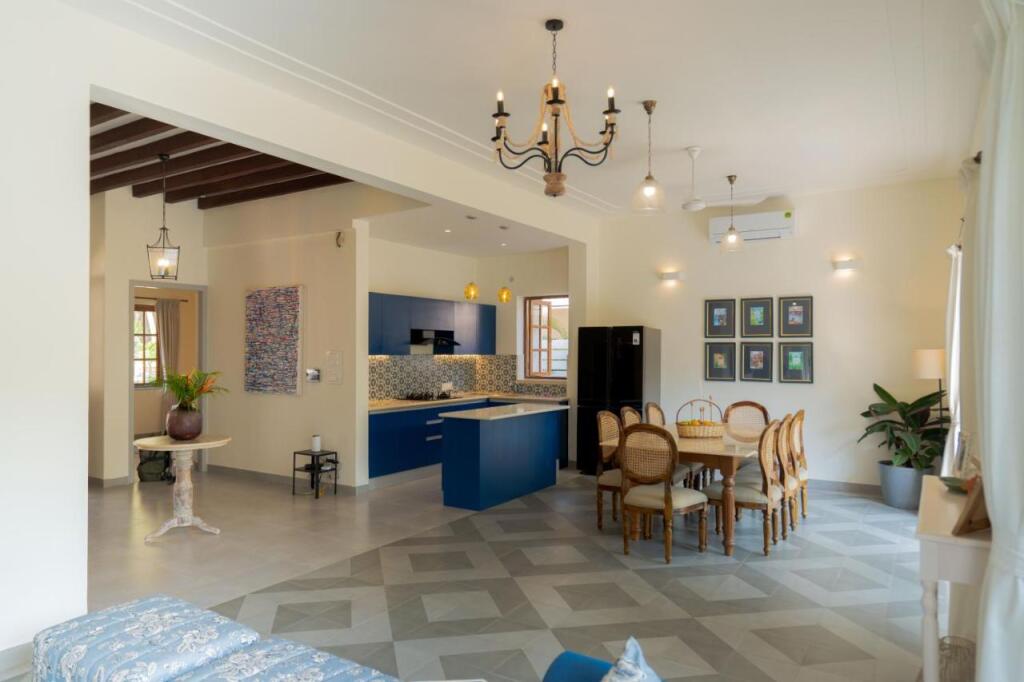 Арпора: ELIVAAS-Opalys 4 BHK Villa with private pool and lift, Arpora
