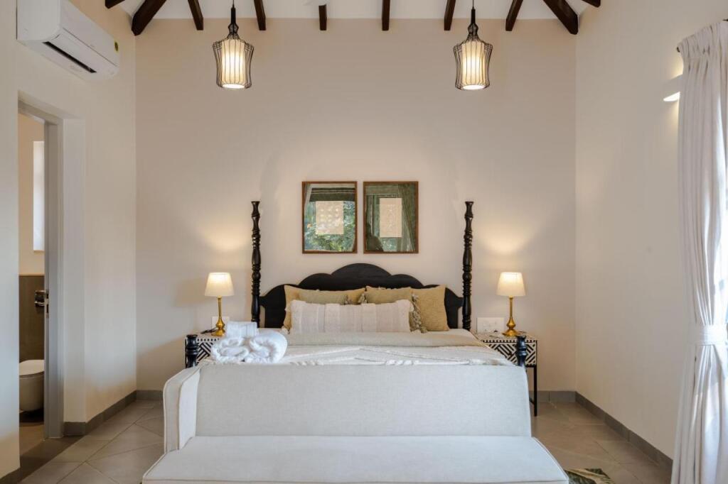 Арпора: ELIVAAS-Opalys 4 BHK Villa with private pool and lift, Arpora