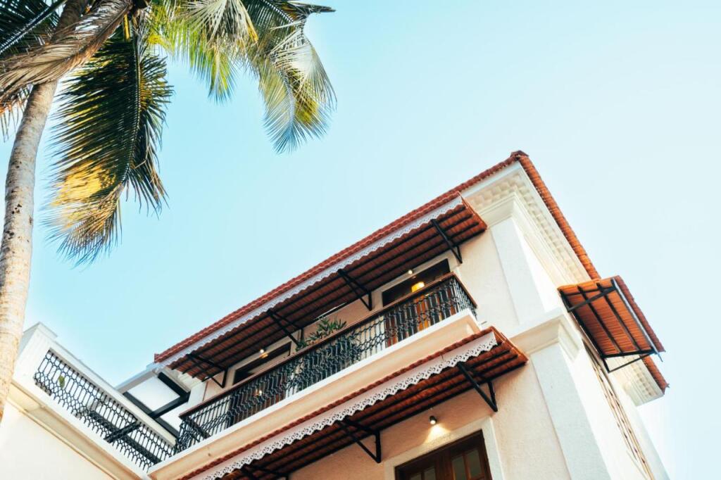 Арпора: ELIVAAS-Opalys 4 BHK Villa with private pool and lift, Arpora