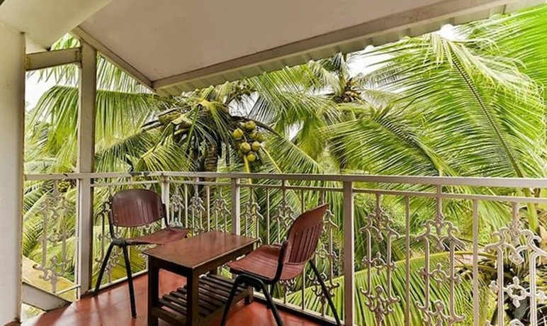 Калангут: FabEscape Kristal Sands Beach Resort With Pool, Calangute