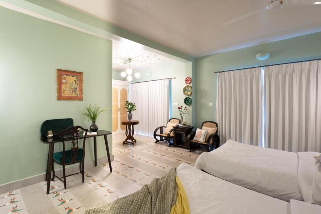 Анджуна: Elivaas BluDoor Luxury 5BHK Villa with Private Pool