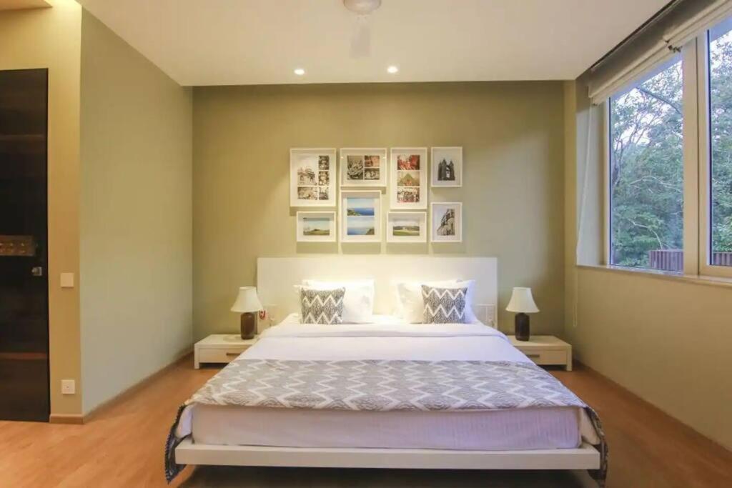 Elivaas Dahlia Luxurious 4BHK Villa with Private Pool — фото 4