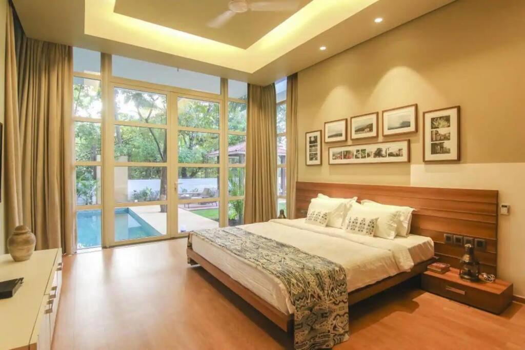 Верем: Elivaas Dahlia Luxurious 4BHK Villa with Private Pool