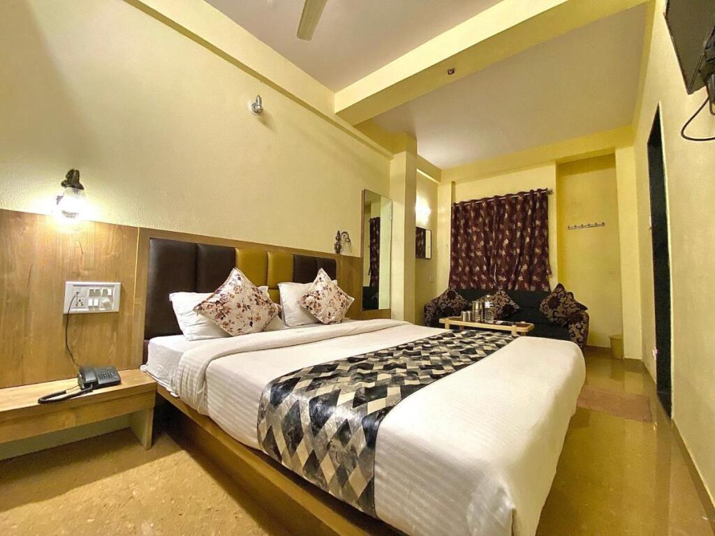Олд-Махабалешвар: Oyo 87961 Hotel Im-Pact Stays Palace