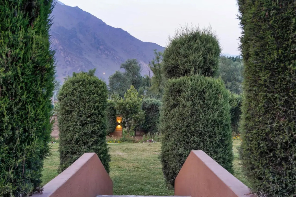 Пахалгам: The Chinar Srinagar