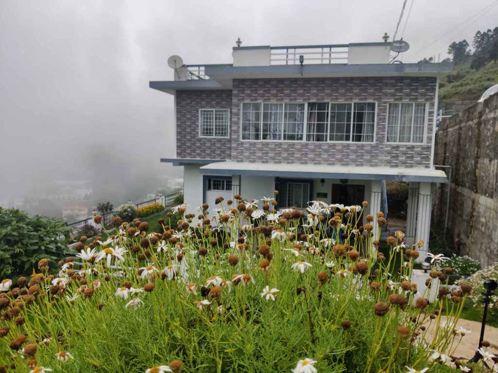 Палани: Guru Vela Homestay
