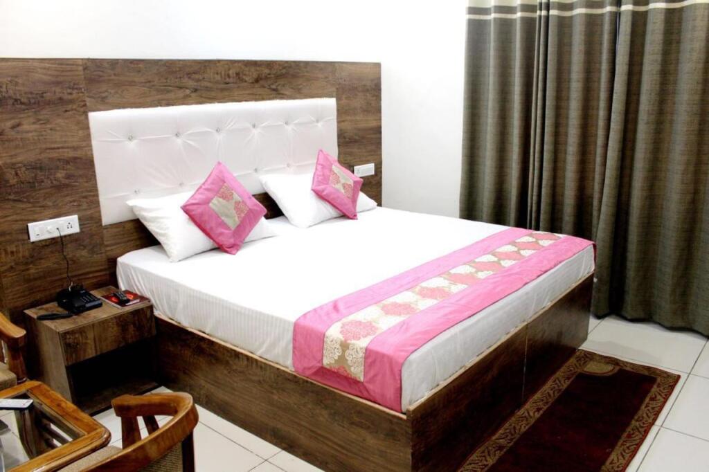 Панчкула: Hotel Royal Star 6