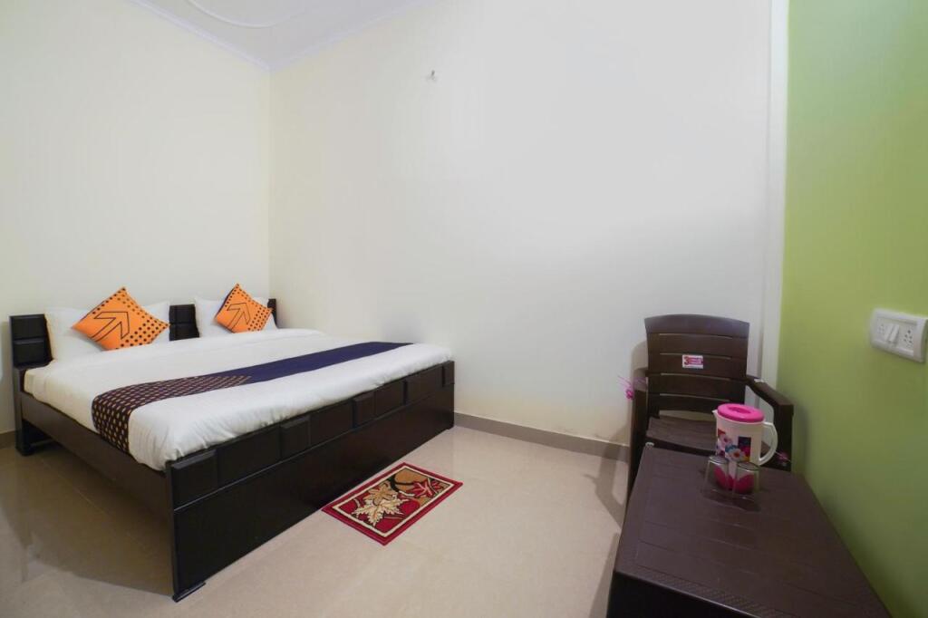 Пантнагар: OYO Flagship 805630 Hotel Shivam Residency