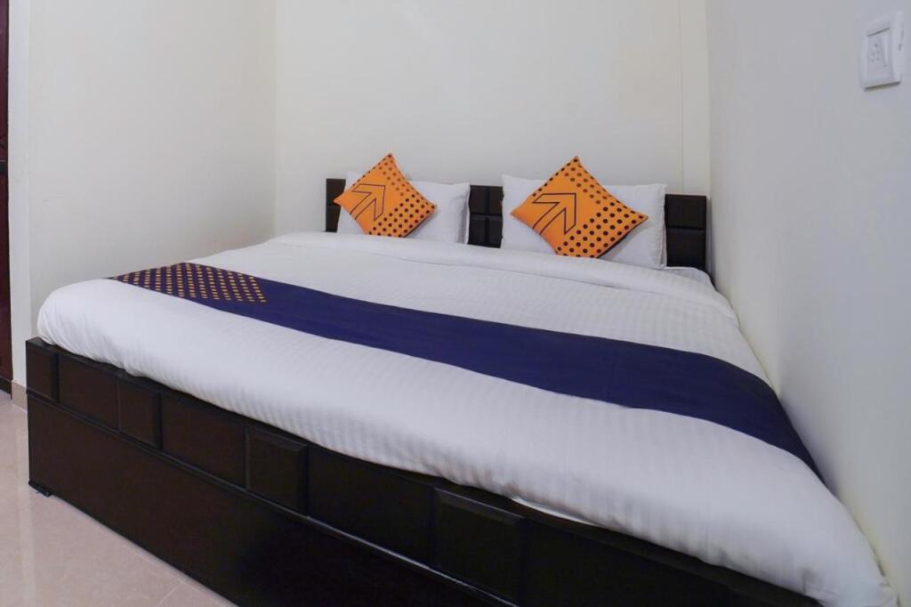 Пантнагар: OYO Flagship 805630 Hotel Shivam Residency