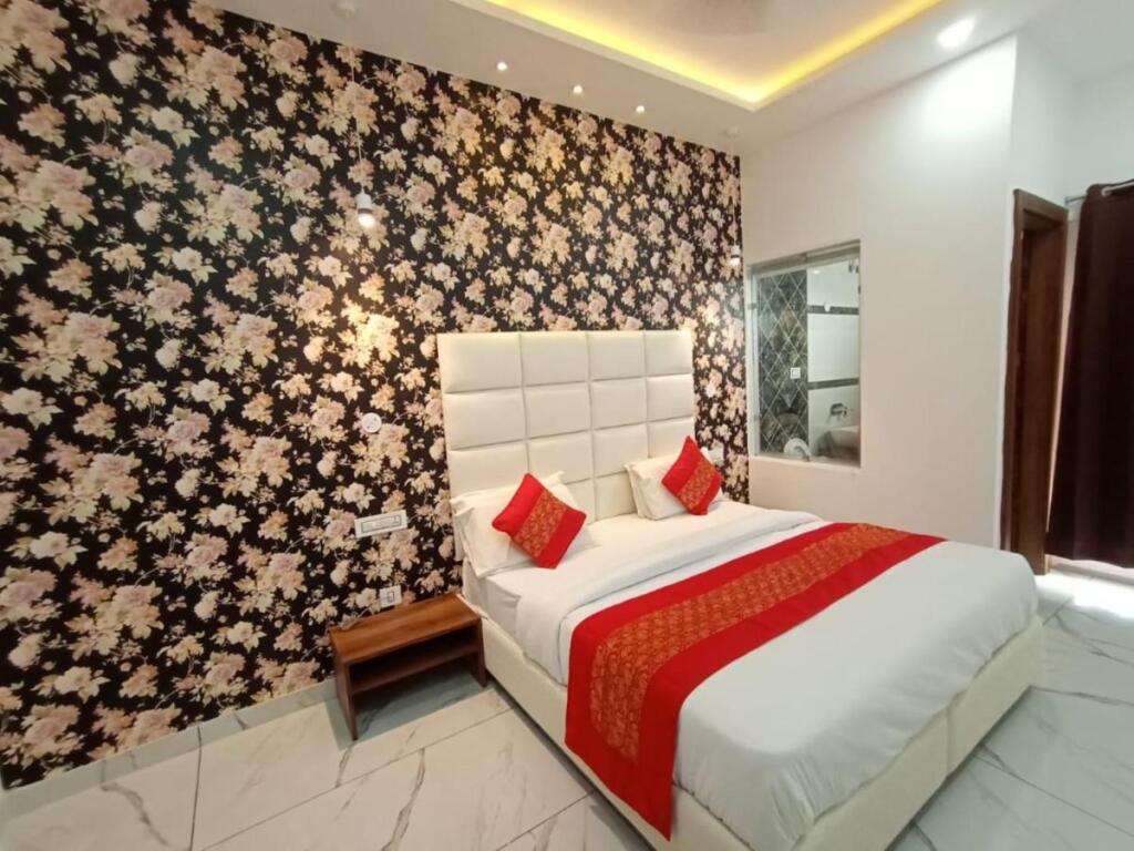 Патьяла: Hotel Ontario