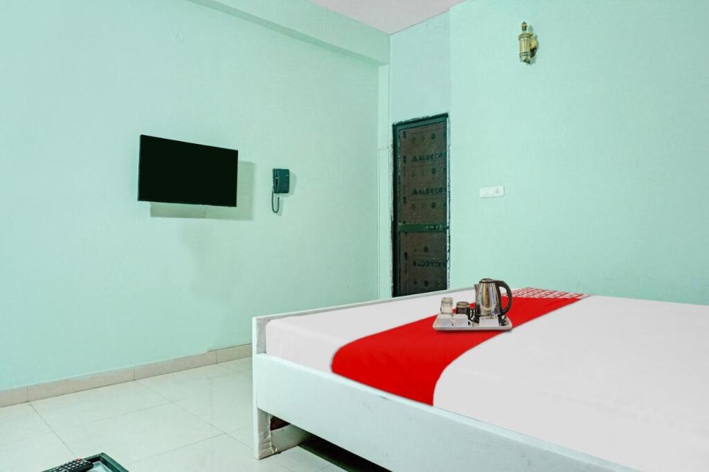 Патна: OYO 703347 Ab Hotel