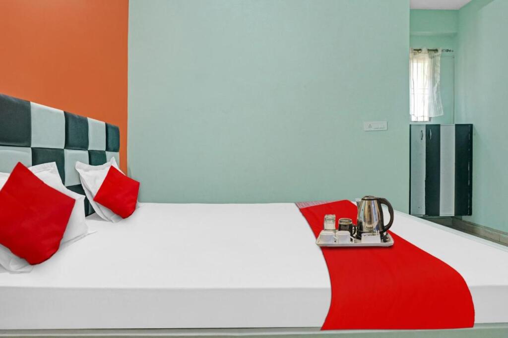 Патна: OYO 703347 Ab Hotel