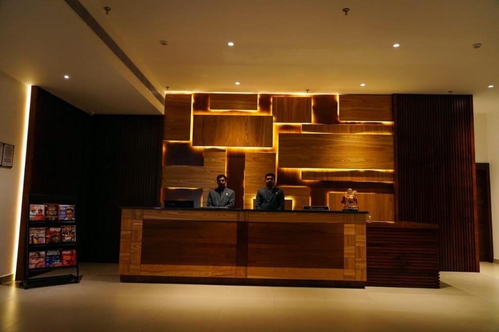 Перумал Ковил Пати: Ark Hotel And Convention Centre