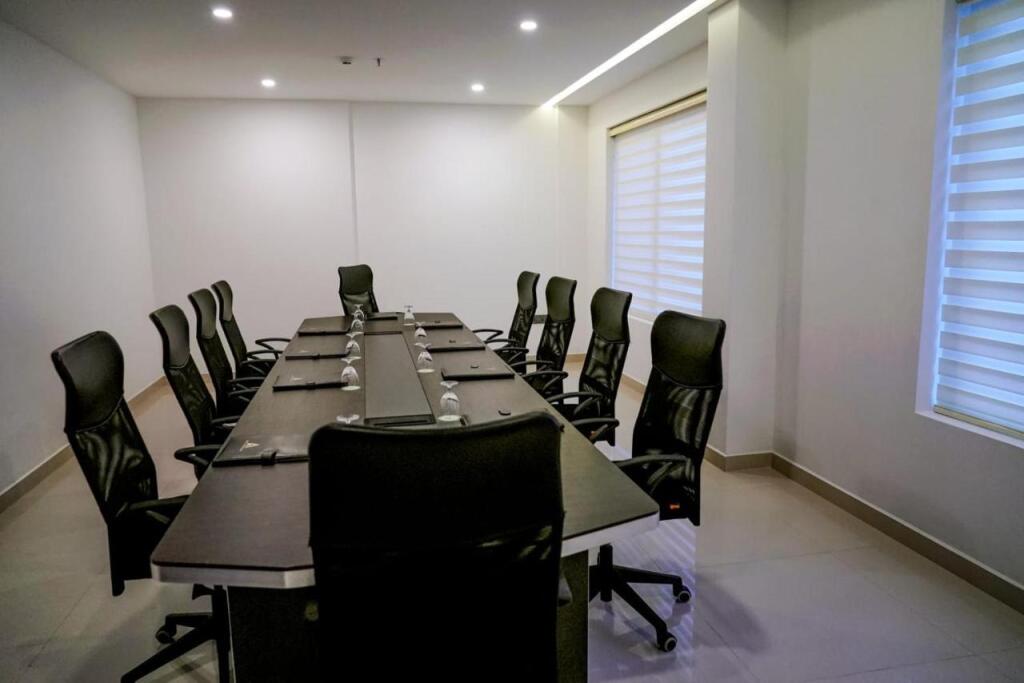 Перумал Ковил Пати: Ark Hotel And Convention Centre