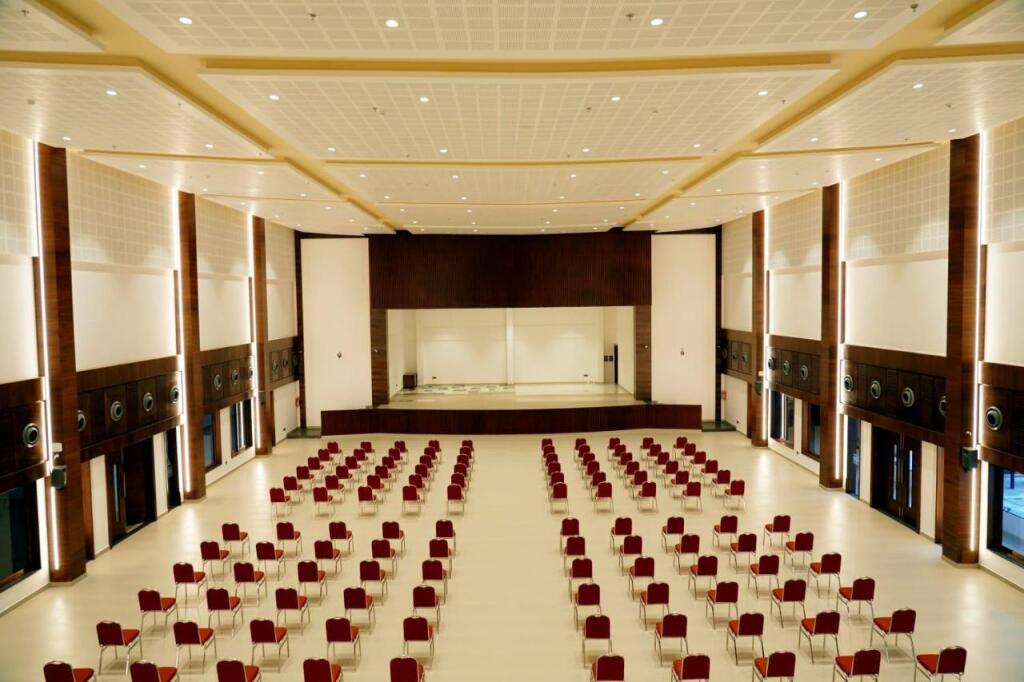 Перумал Ковил Пати: Ark Hotel And Convention Centre