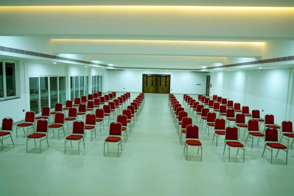 Перумал Ковил Пати: Ark Hotel And Convention Centre