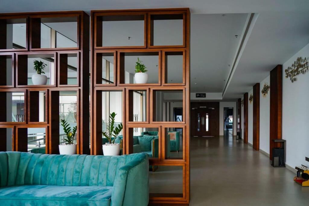Перумал Ковил Пати: Ark Hotel And Convention Centre