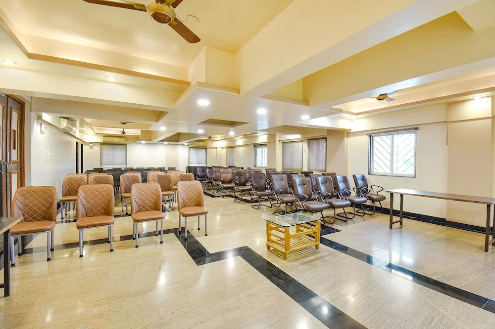 Пимпри-Чинчвад: Fabhotel Shreeyash Residency