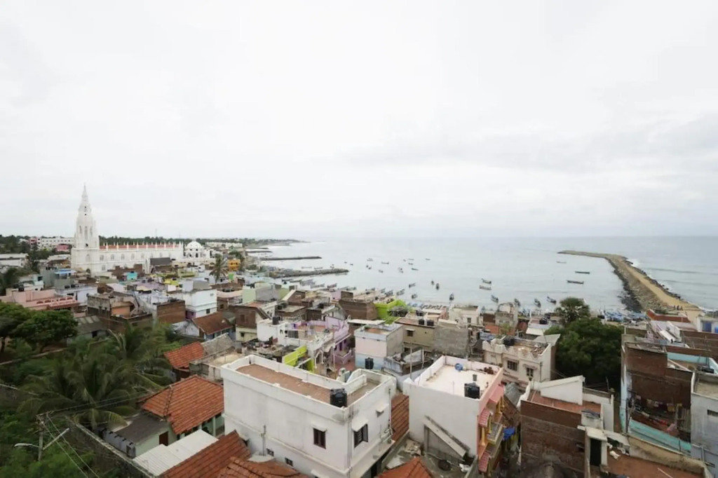 Eraniel: Hotel Manickam