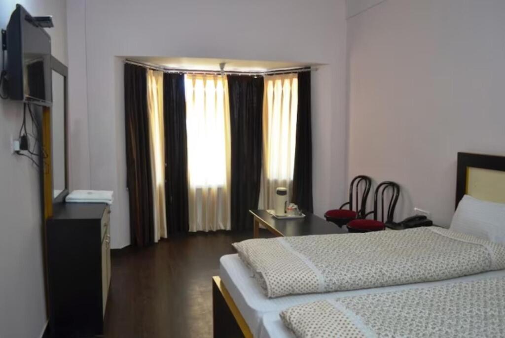 Сукха: Hotel Himadri Almora