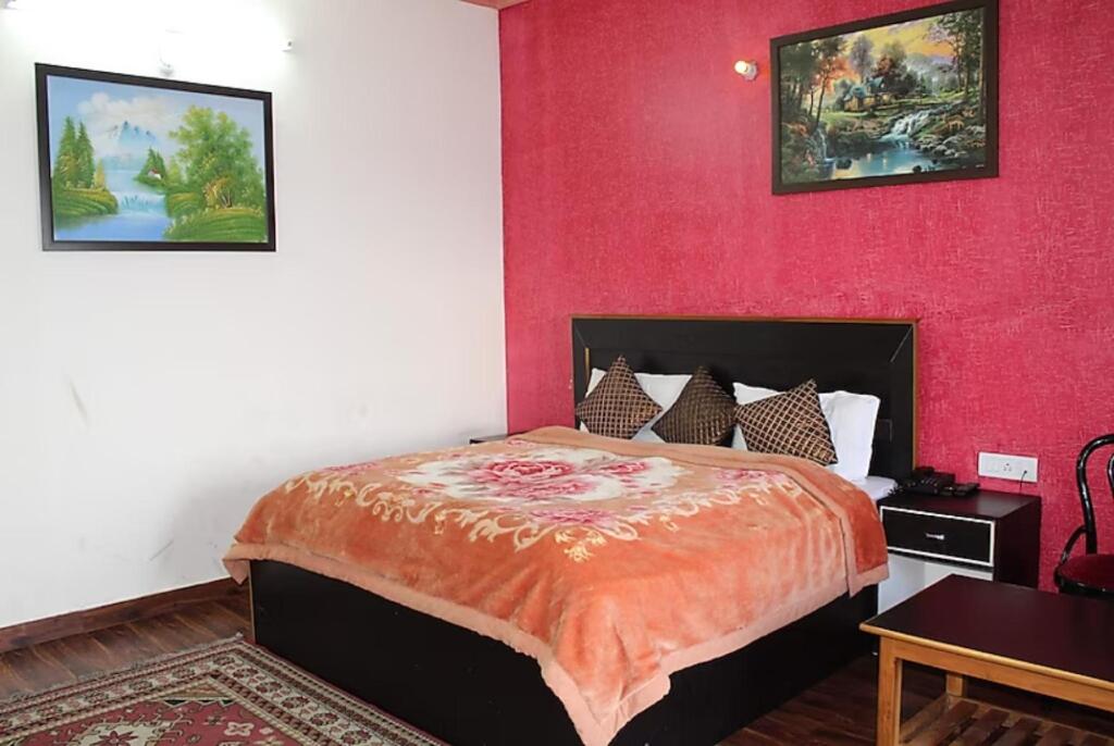 Сукха: Hotel Himadri Almora