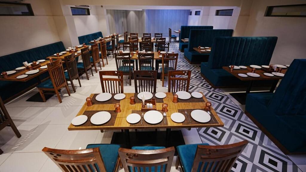 Пуна: LP Regency, Pune