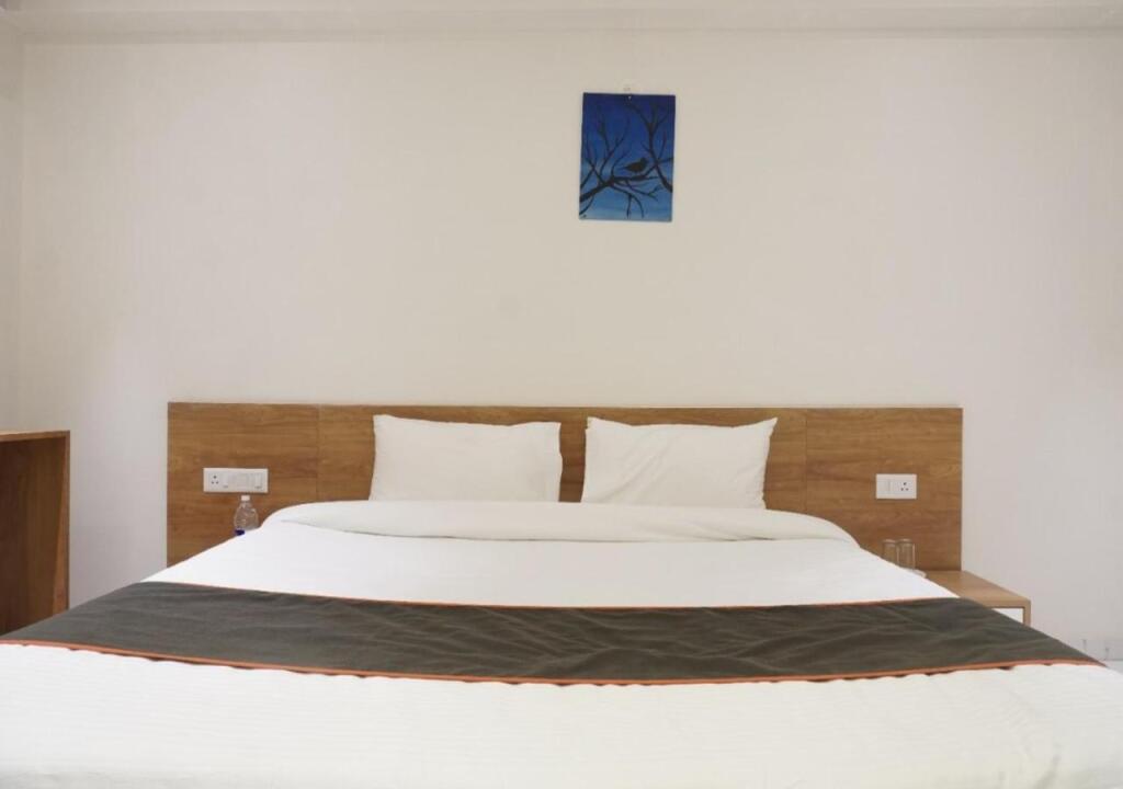 Пуна: LP Regency, Pune