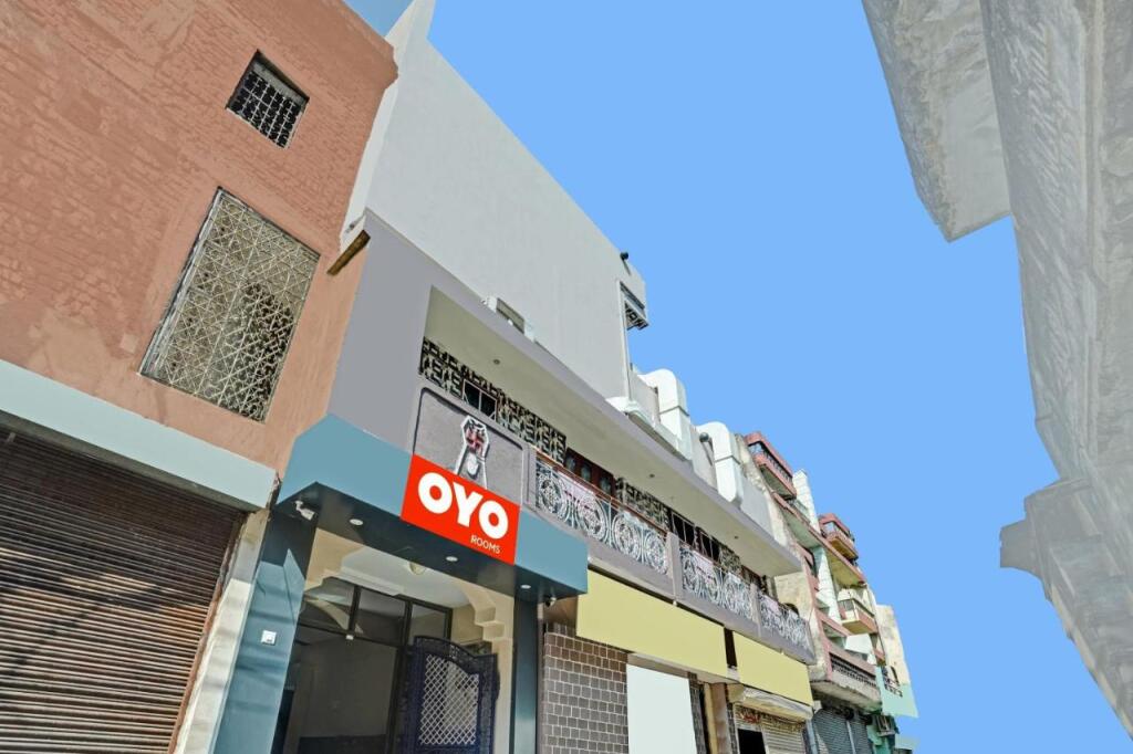 Райпур: OYO Flagship 806884 B N Palace