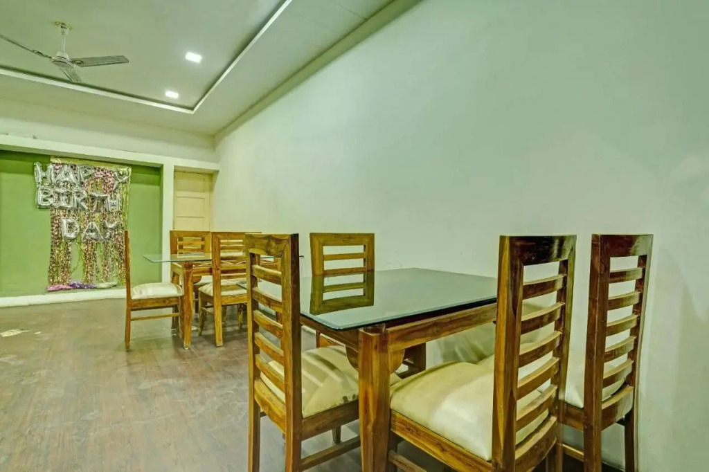Райпур: OYO Flagship 805631 New Krishna Hotel & Restaurant