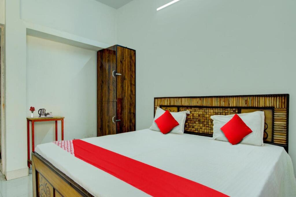 Райпур: OYO Flagship 805653 Hotel Pragya 3 New