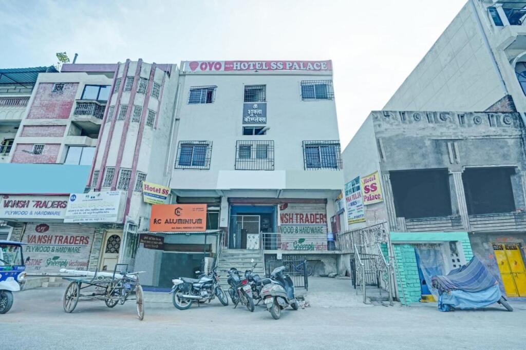 Райпур: OYO Flagship 805571 Hotel New Ss Palace.
