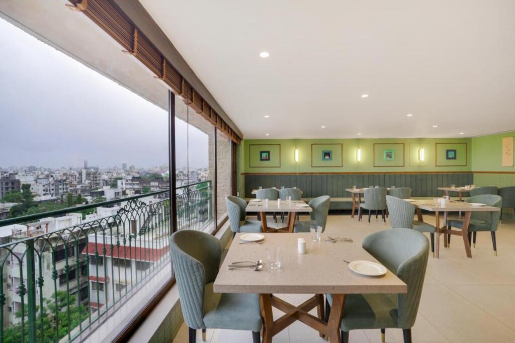 Раджкот: Lemon Tree Hotel Rajkot
